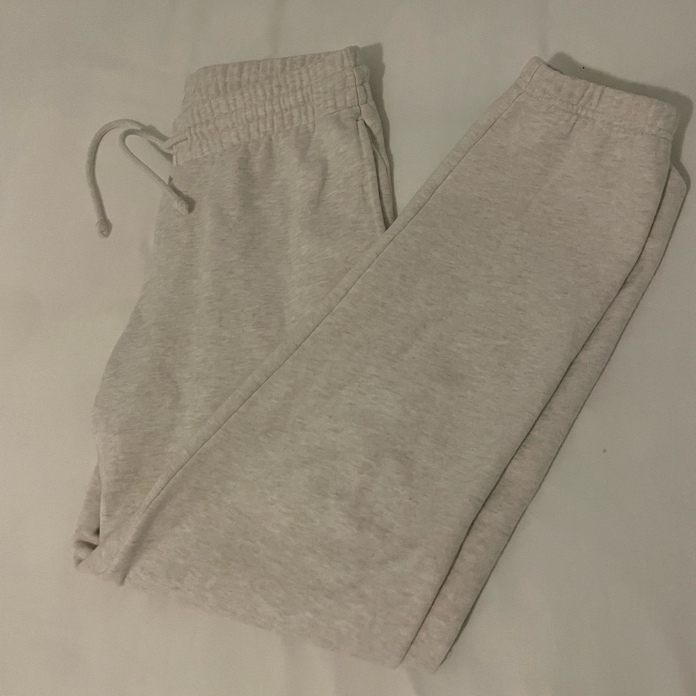 TNA cozy fleece perfect sweatpants